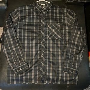 Men’s Under Armour long sleeved button Down Shirt